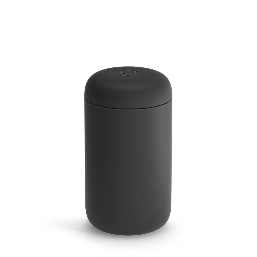 Fellow Carter Everywhere Thermosbecher schwarzer To-go-Becher aus Edelstahl mit Keramikbeschichtung