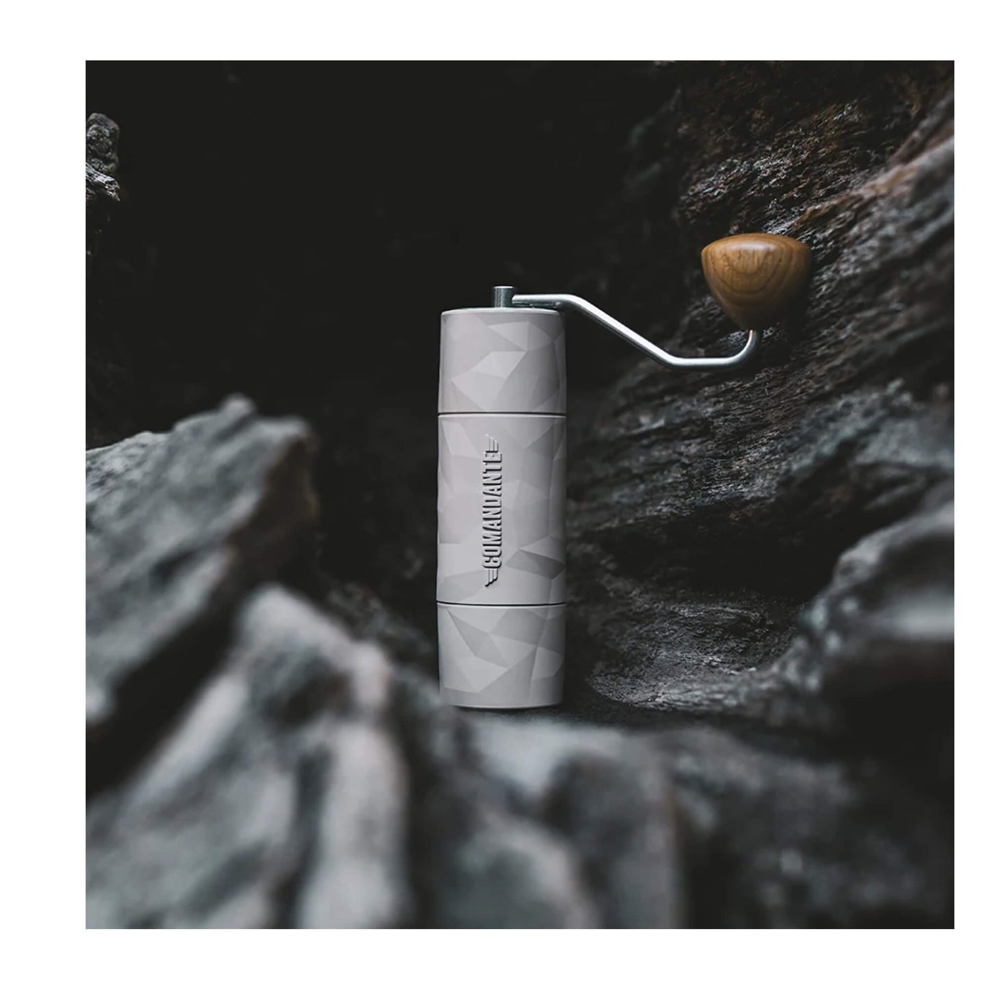Comandante X25 Trailmaster Kaffeemühle leicht, handlich und ideal für Reisen in natürlicher Umgebung