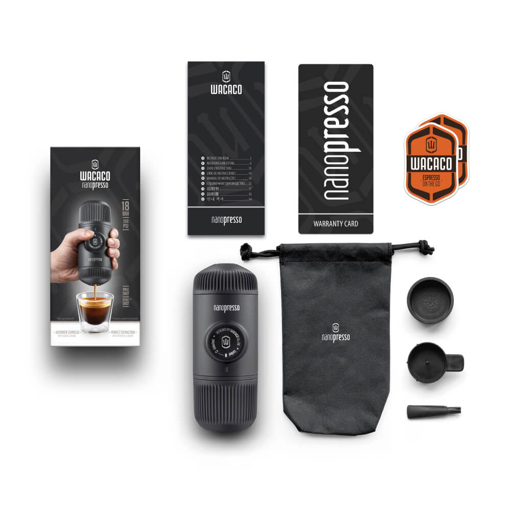 Wacaco Nanopresso Espressozubereiter mit Zubehör, kompakt, leicht und ideal für Outdoor-Espressogenuss.