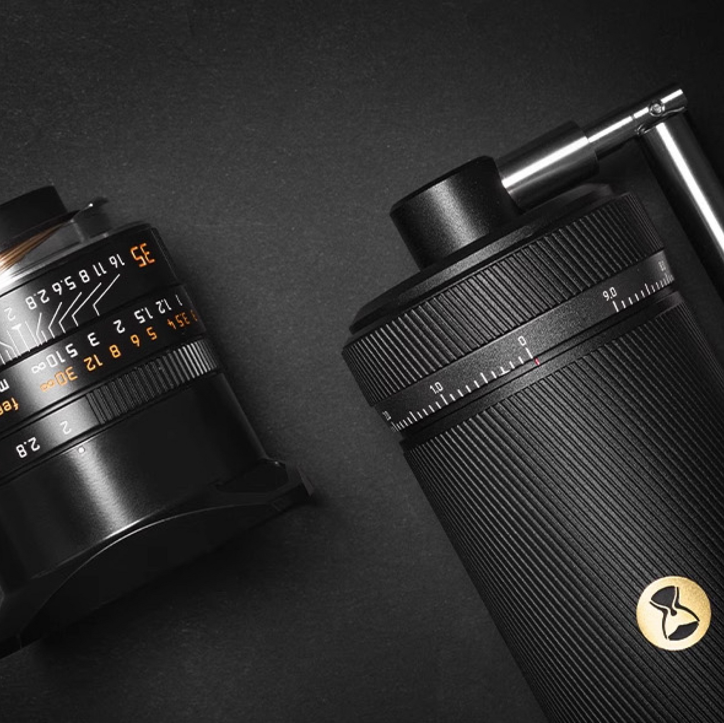 Timemore Chestnut S3 Handkaffeemühle mit präzisem Mahlwerk und einziehbarer Kurbel aus Aluminium.