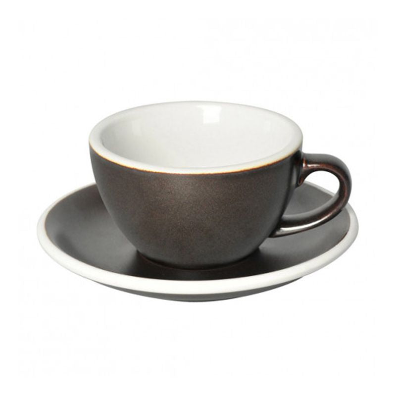 Loveramics Cappuccino Tasse und Untertasse aus hochwertigem Porzellan in elegantem Design.