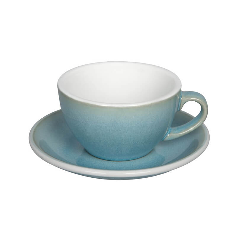Loveramics Cappuccino Tasse aus Porzellan in Blau mit passender Untertasse für 200 ml Cappuccino.
