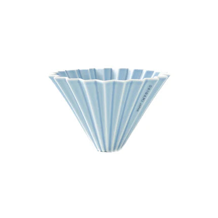 Origami Handfilter Dripper M aus Porzellan in hellblau, japanisch inspiriert für Filterkaffee.