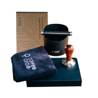 Barista Essential Set mit rotem Rosenholz Tamper, Tampingmatte, Reinigungstuch und Abschlagbox